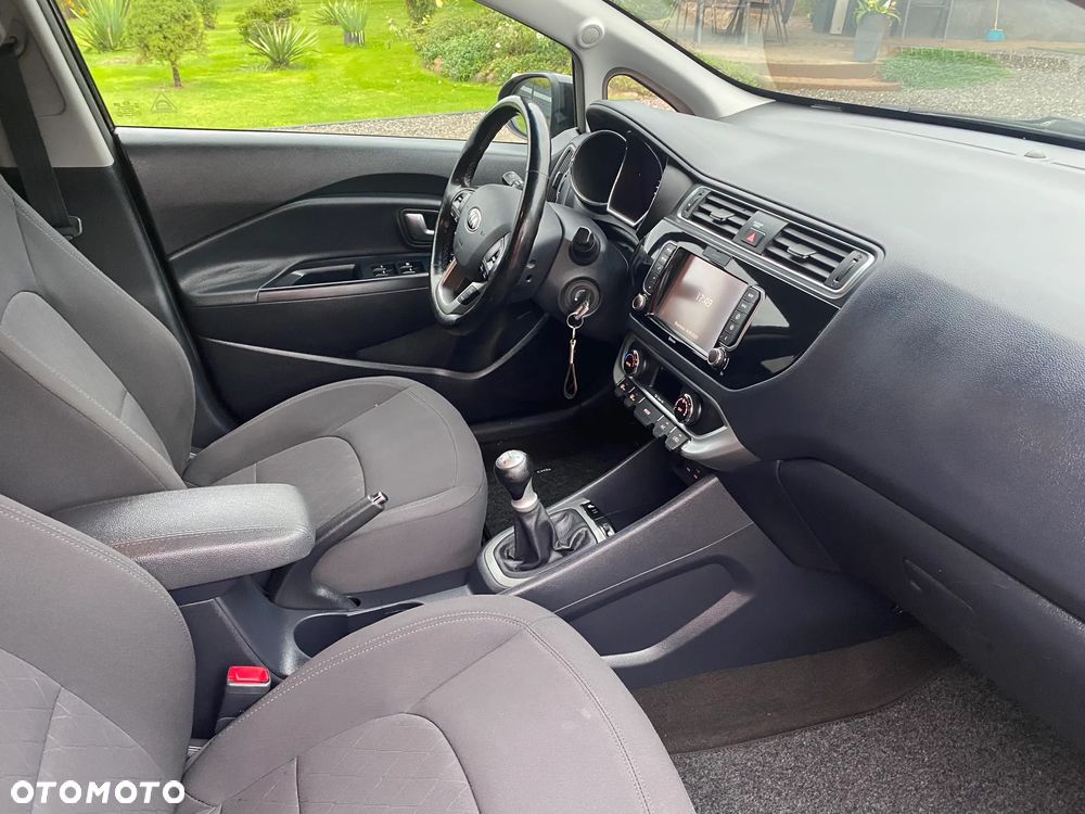 Kia Rio - 30