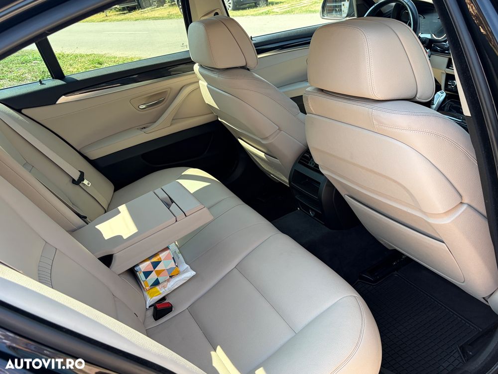 BMW Seria 5 520d AT - 9