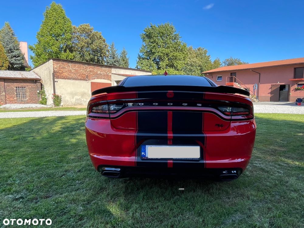 Dodge Charger 5.7 R/T - 8