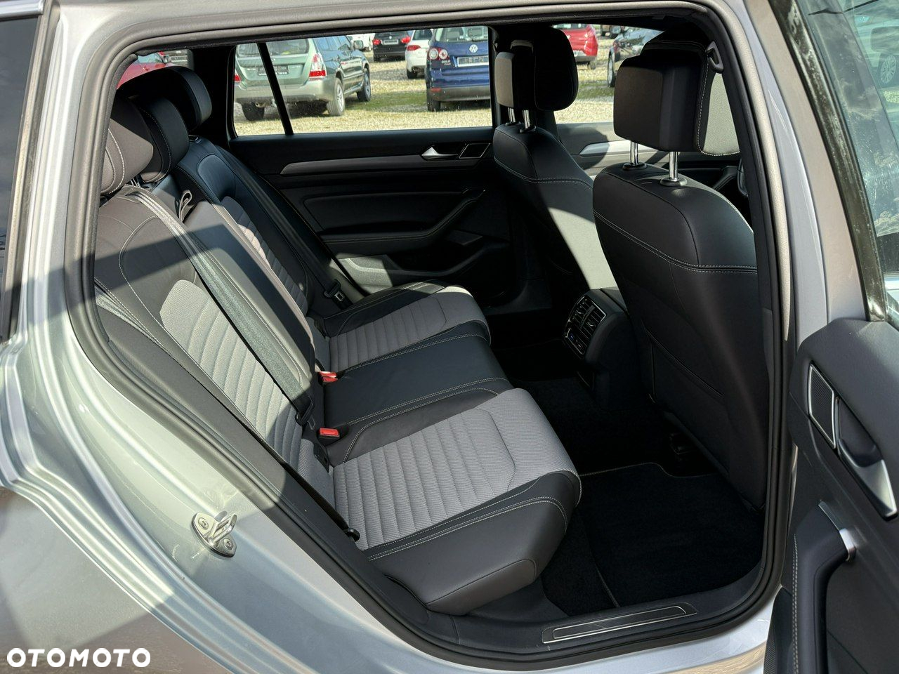 Volkswagen Passat - 39