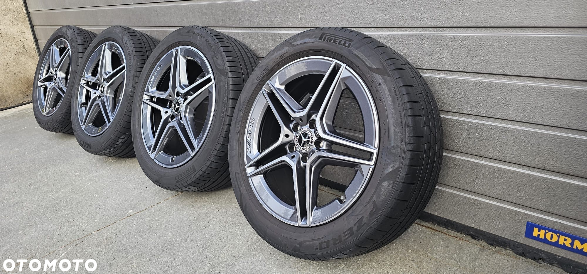 MERCEDES GLB X247 KOŁA AMG 19 235/50/19 PIRELLI P ZERO 2022 - 2