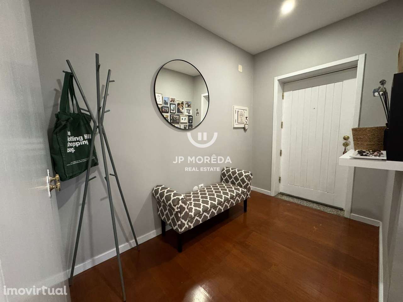 T2 com varanda, garagem e elevador no centro de Santo Tirso - Grande imagem: 3/16