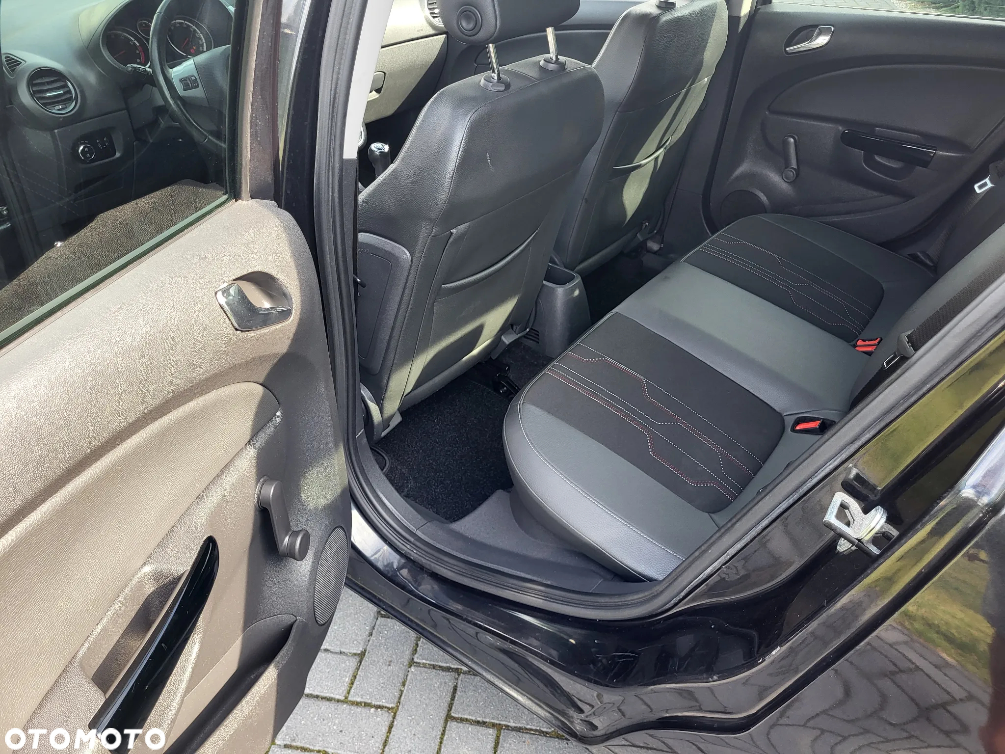 Opel Corsa 1.4 16V 150 Jahre - 21