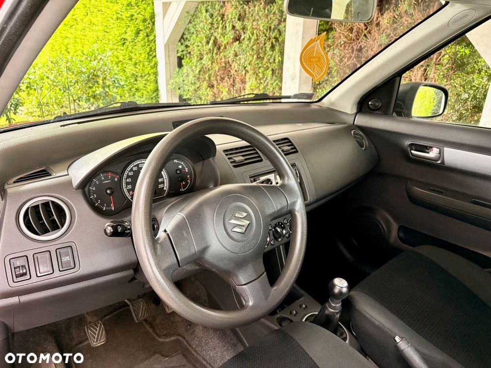 Suzuki Swift - 8