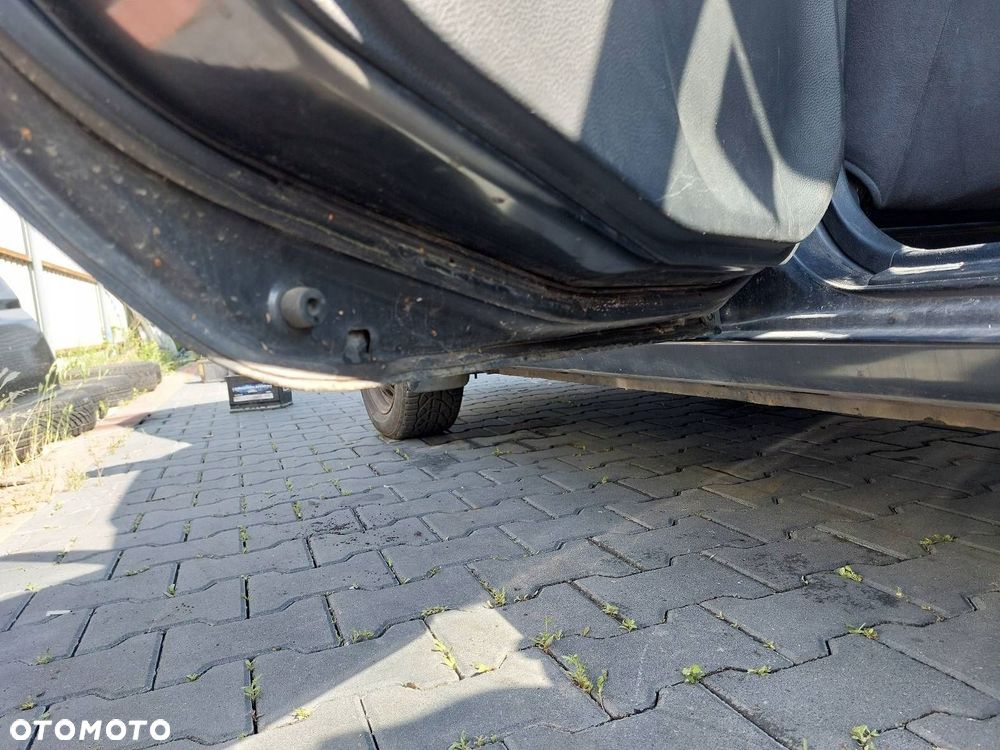 DRZWI KOMPLETNE LEWY TYŁ MITSUBISHI LANCER VII SEDAN A02A - 5