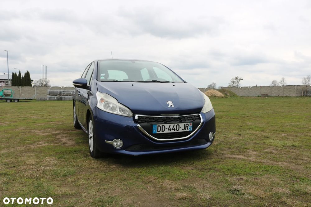 Peugeot 208 e-HDi 92 Stop&Start Active - 11