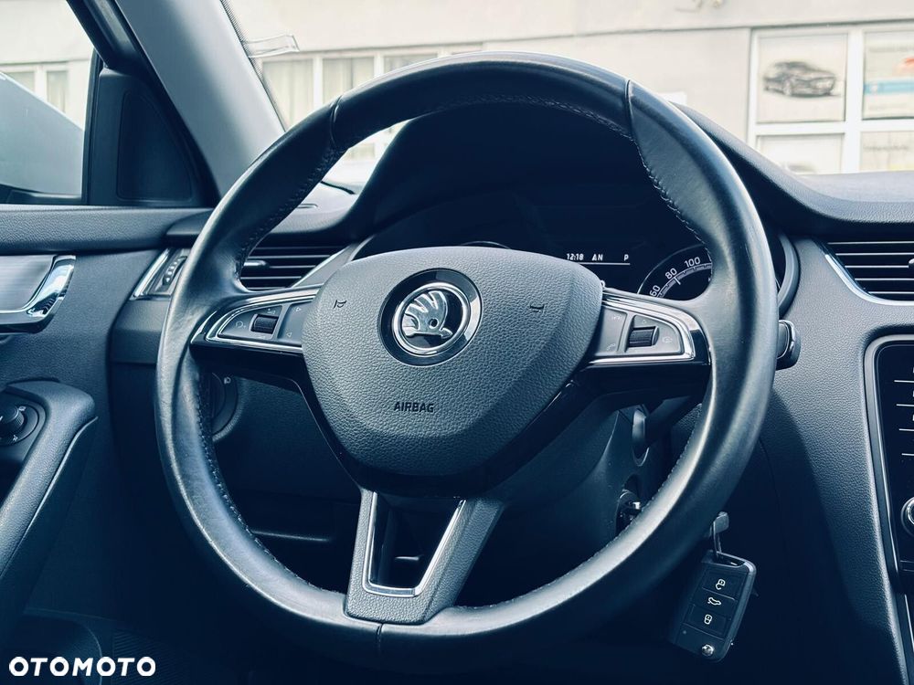 Skoda Octavia 2.0 TDI Ambition DSG - 22
