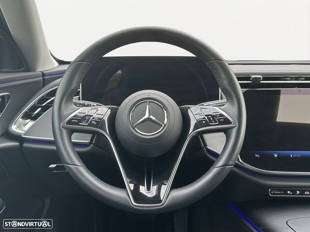 Mercedes-Benz E 300 - 11