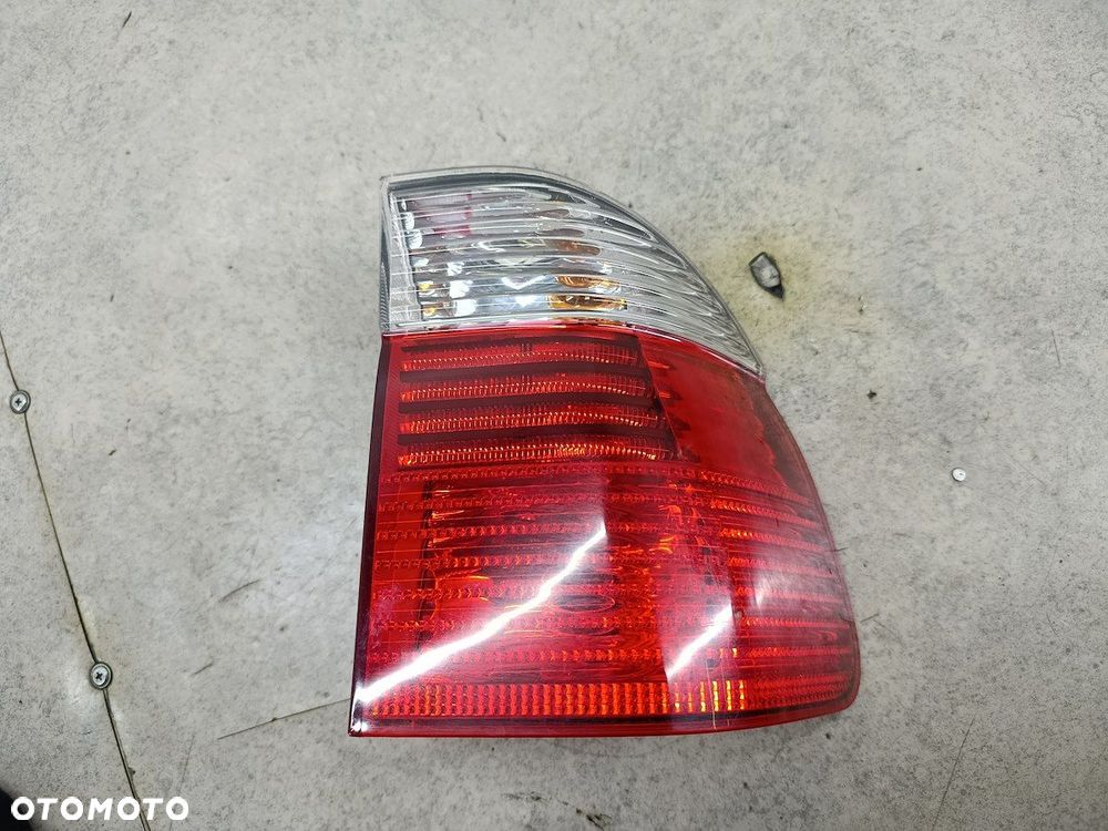 LAMPA TYLNA PRAWA BMW 5 E39 6902532 VALEO - 1