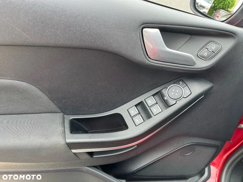 Ford Fiesta 1.0 EcoBoost S&S TITANIUM X - 12