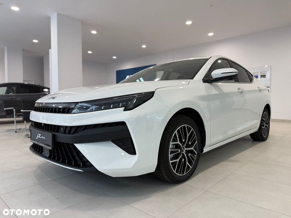JAC J7 Plus CVT - 5