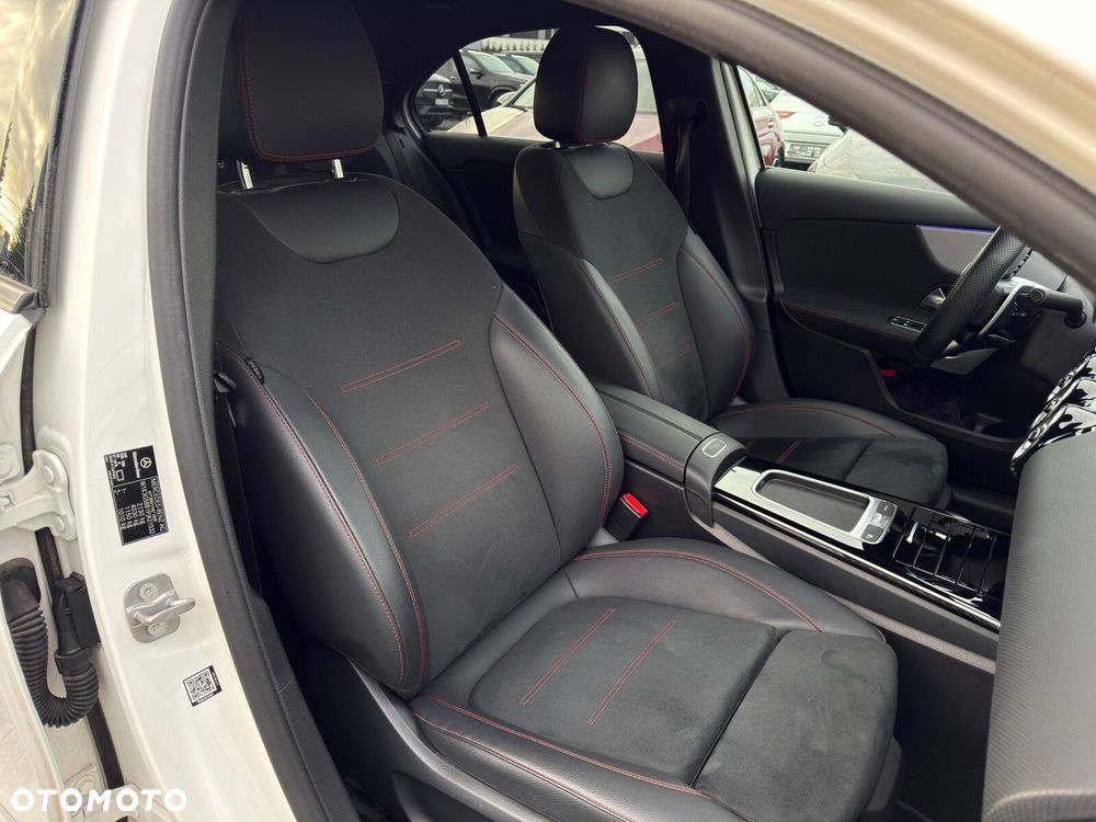 Mercedes-Benz Klasa A 35 AMG 4-Matic 7G-DCT - 26