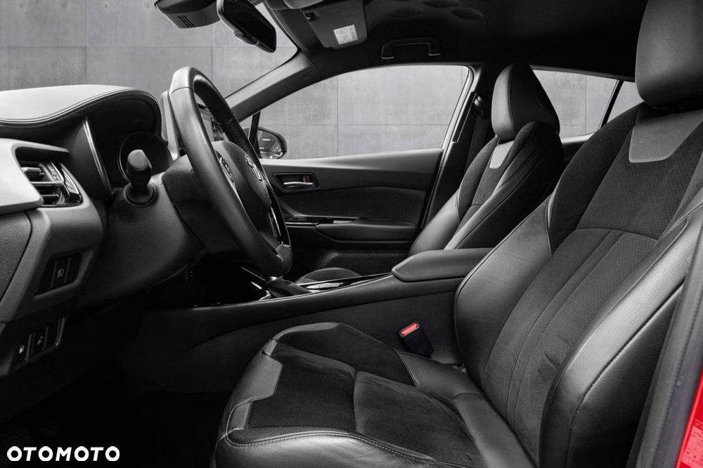 Toyota C-HR Lounge - 16