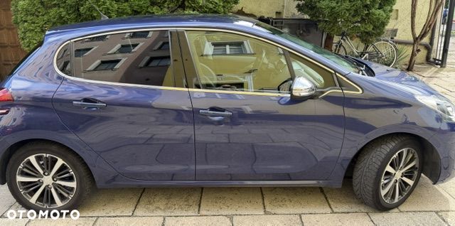 Peugeot 208 1.2 PureTech Allure S&S - 9