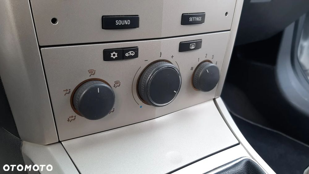 Opel Astra 1.4 Innovation - 11