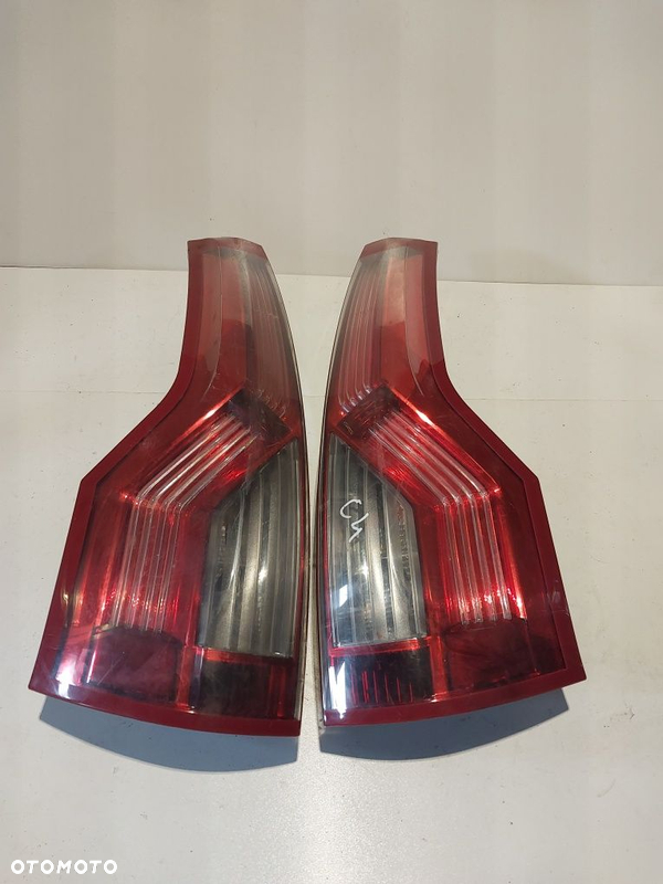 Citroen c4 grand picasso tylna lampa tył prawa lewa prawy lewy lift