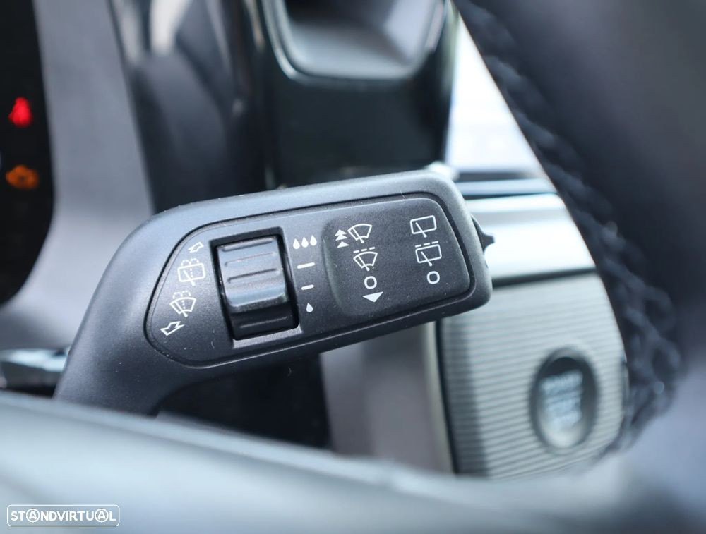 Ford Tourneo Courier 1.0 EcoBoost Titanium - 37