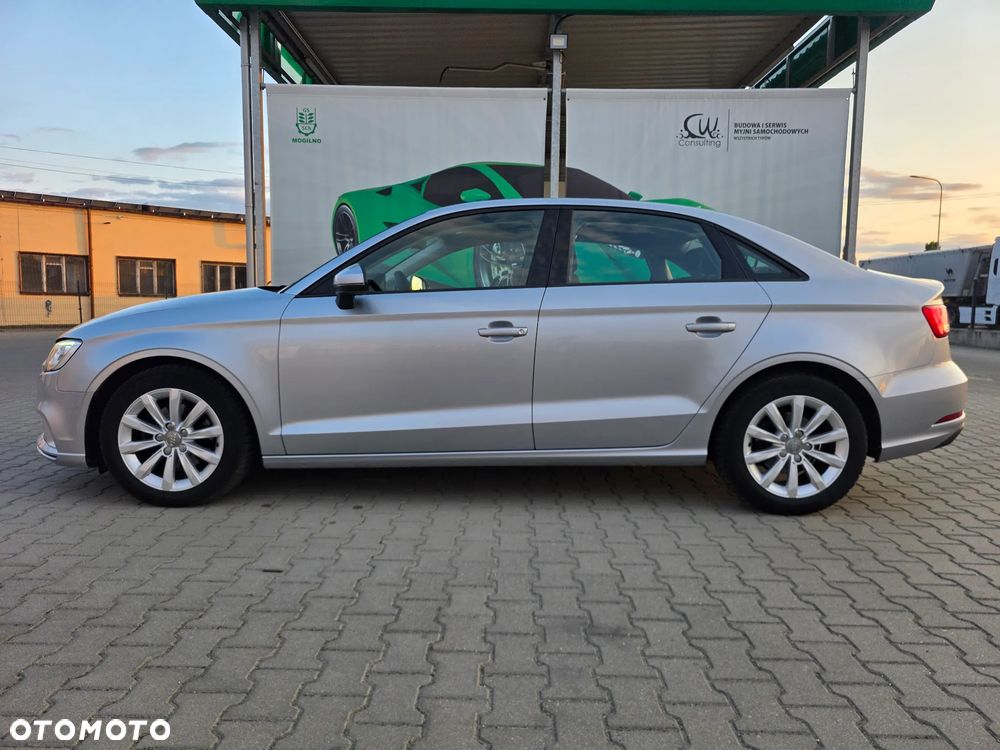 Audi A3 Limousine 1.6 TDI design - 12