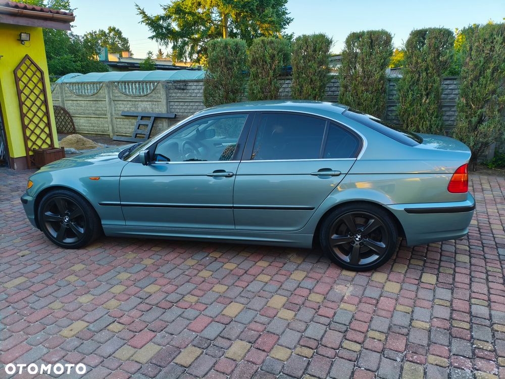 BMW Seria 3 330i - 15