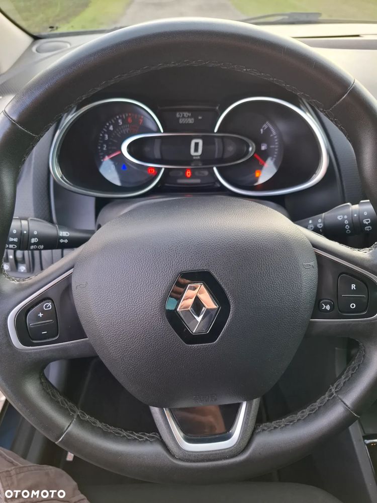 Renault Clio 1.2 16V 75 Limited - 9