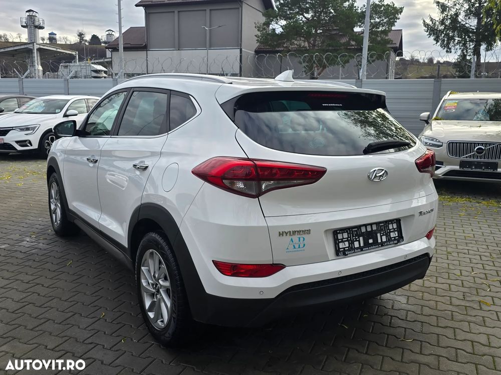 Hyundai Tucson blue 1.7 CRDi 2WD DCT Advantage - 3