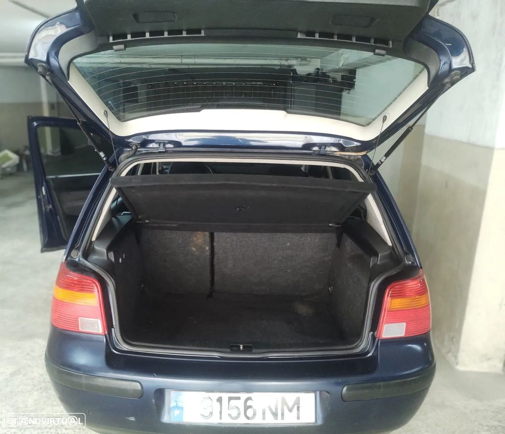 VW Golf 1.4i Confortline JE+AC - 1
