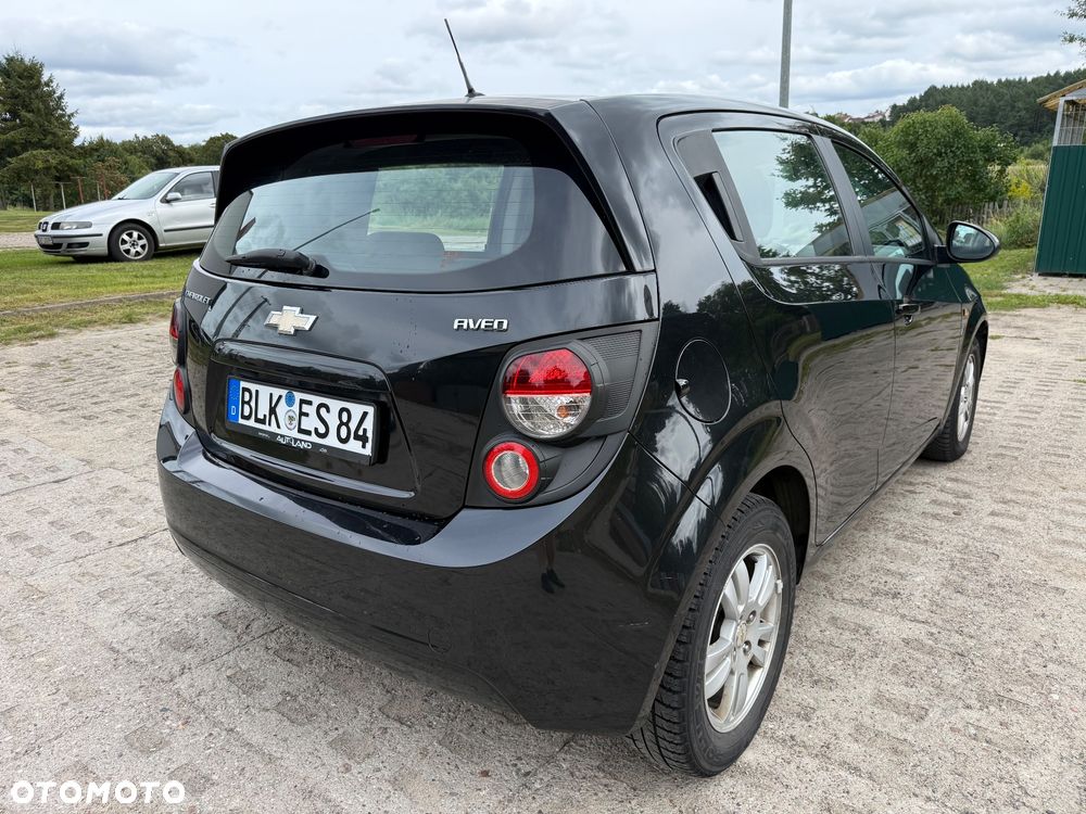 Chevrolet Aveo 1.4 16V LT - 11