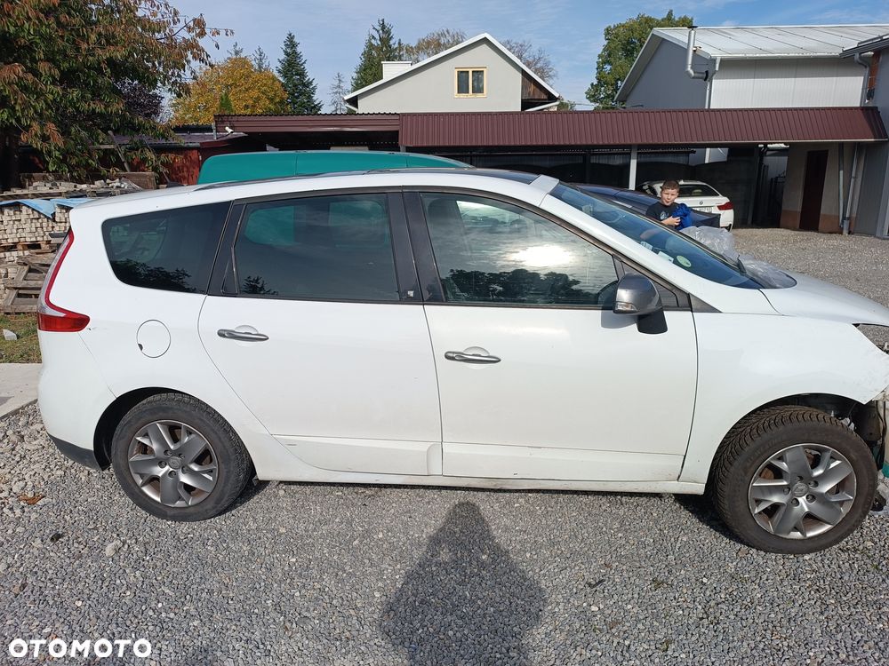 Renault Scenic - 3