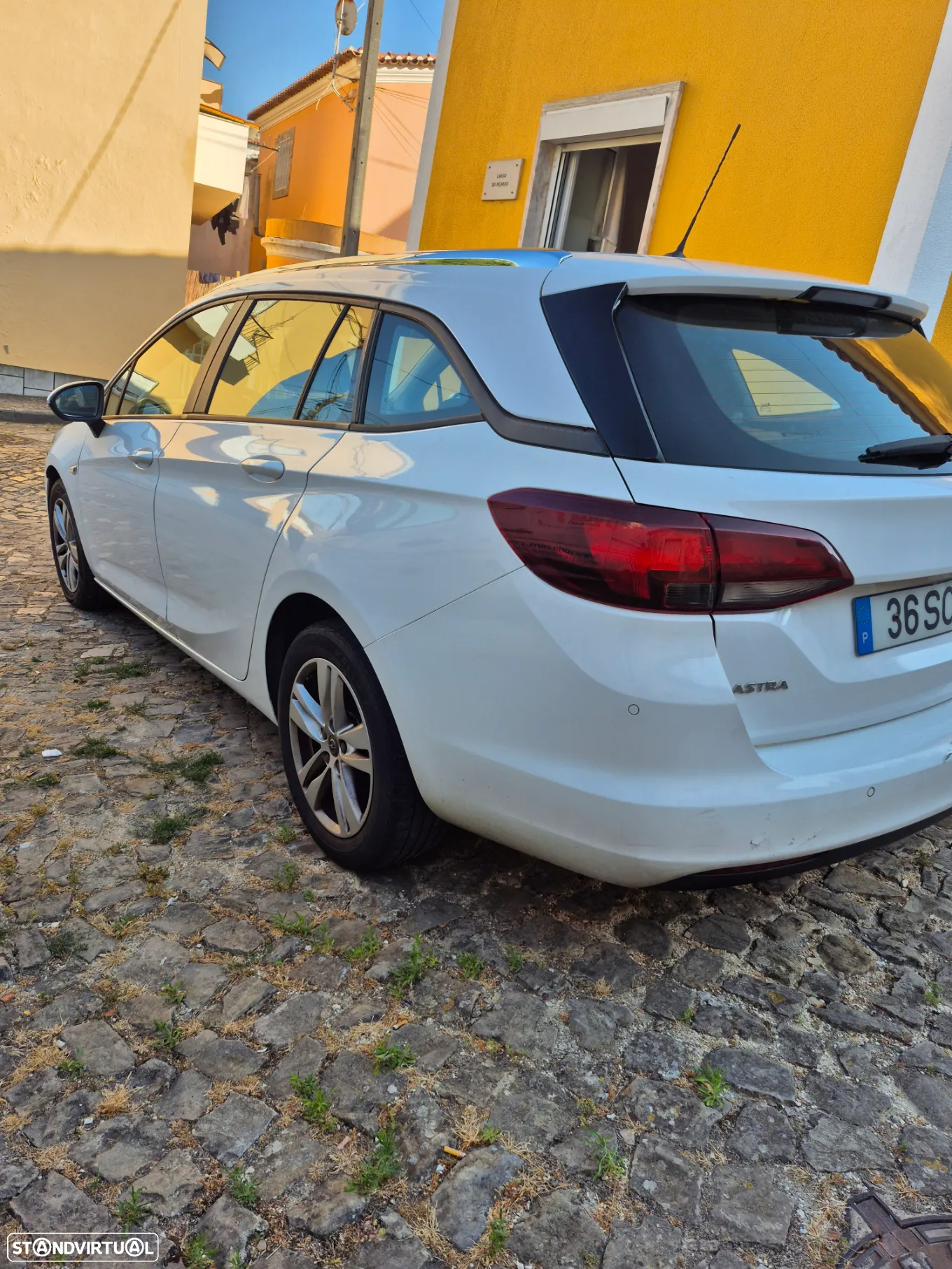 Opel Astra Caravan - 4