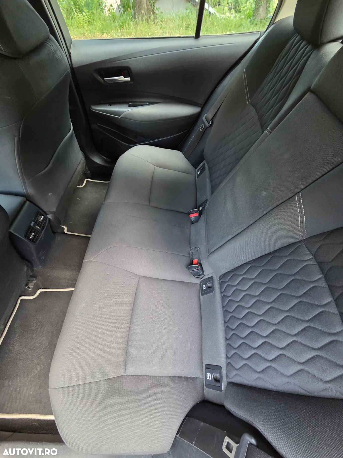Toyota Corolla Sedan 1.8 HSD Business - 22