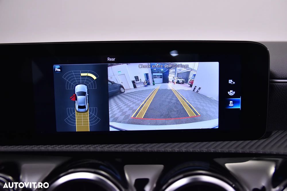 Mercedes-Benz A 180 d Sedan 8G-DCT - 19