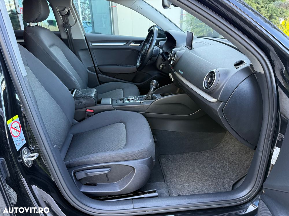 Audi A3 ack 2.0 TDI S tronic Design - 32