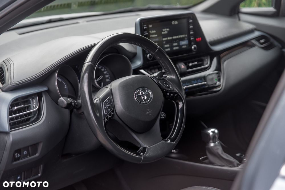 Toyota C-HR 2.0 Business-Edition - 18