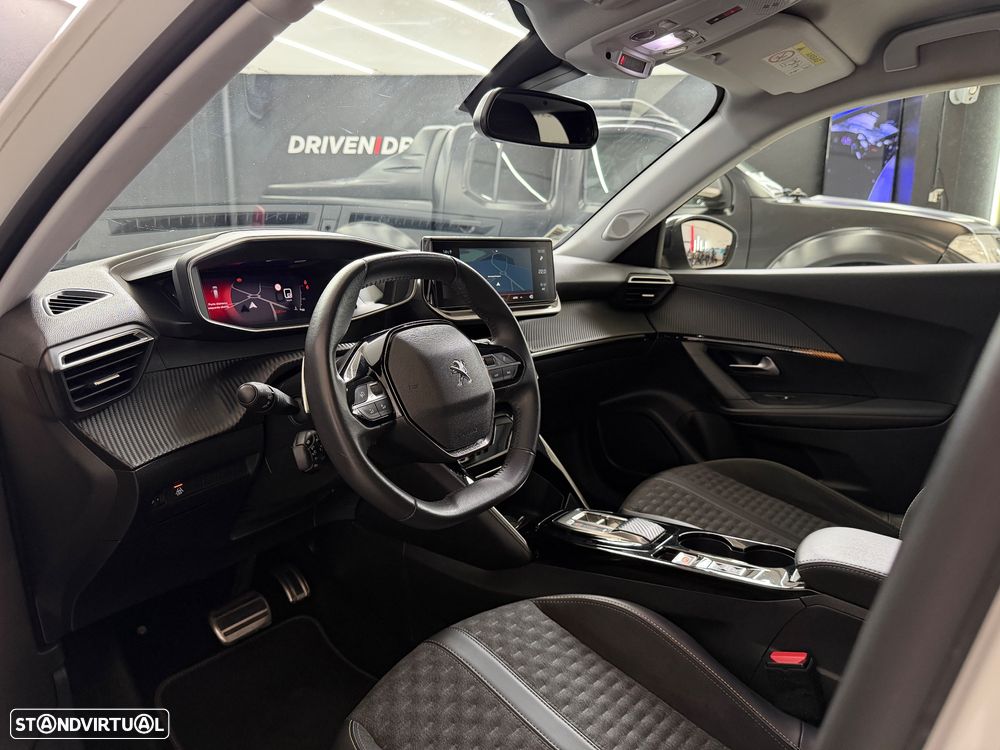Peugeot 2008 PureTech 130 EAT8 Allure Pack - 11
