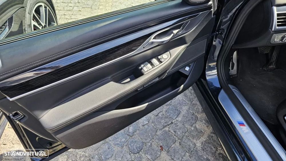 BMW 750 d xDrive Pack M - 20