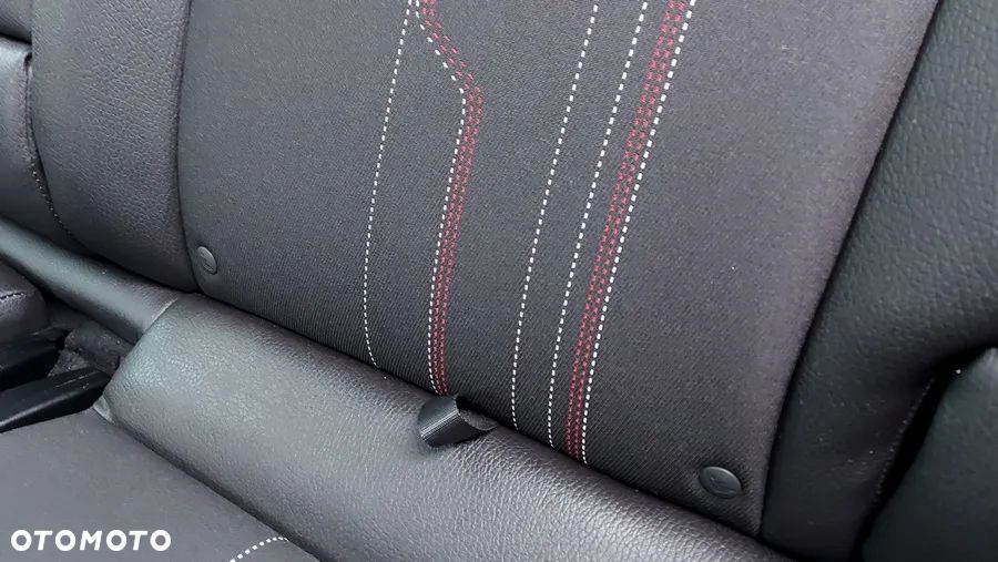 Opel Astra 1.4 Turbo 150 Jahre - 28