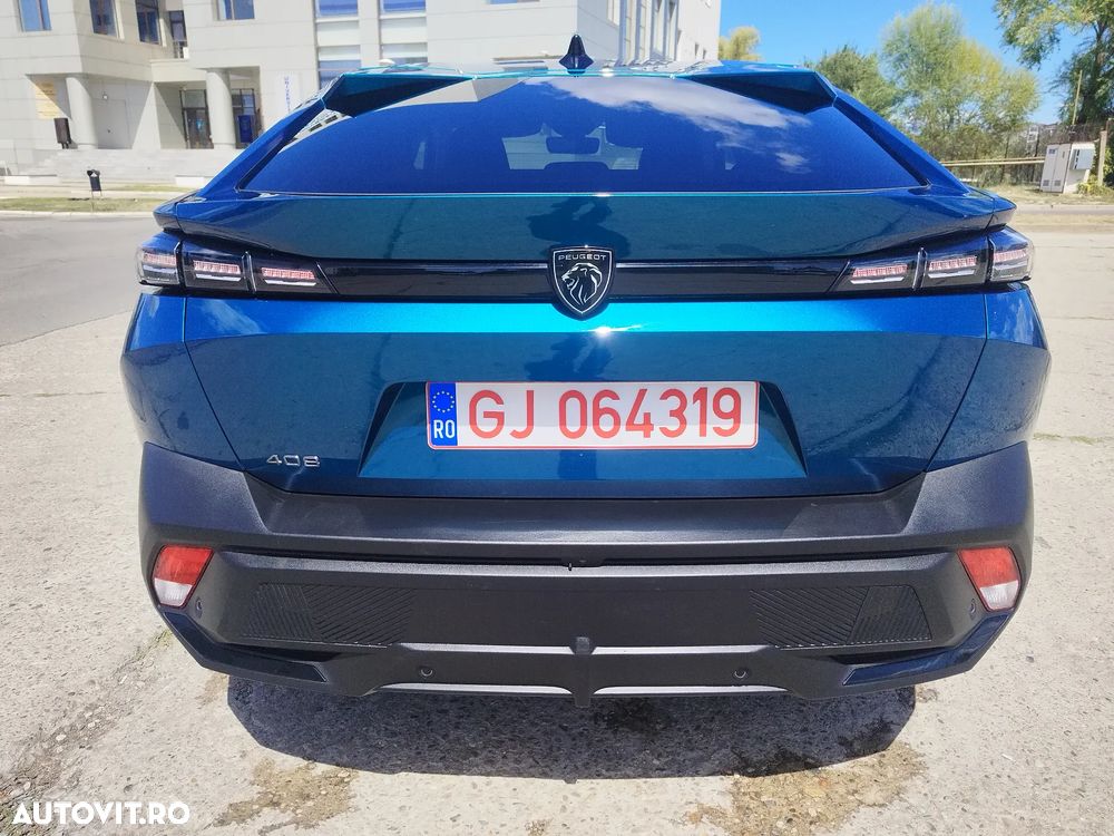 Peugeot 408 - 4