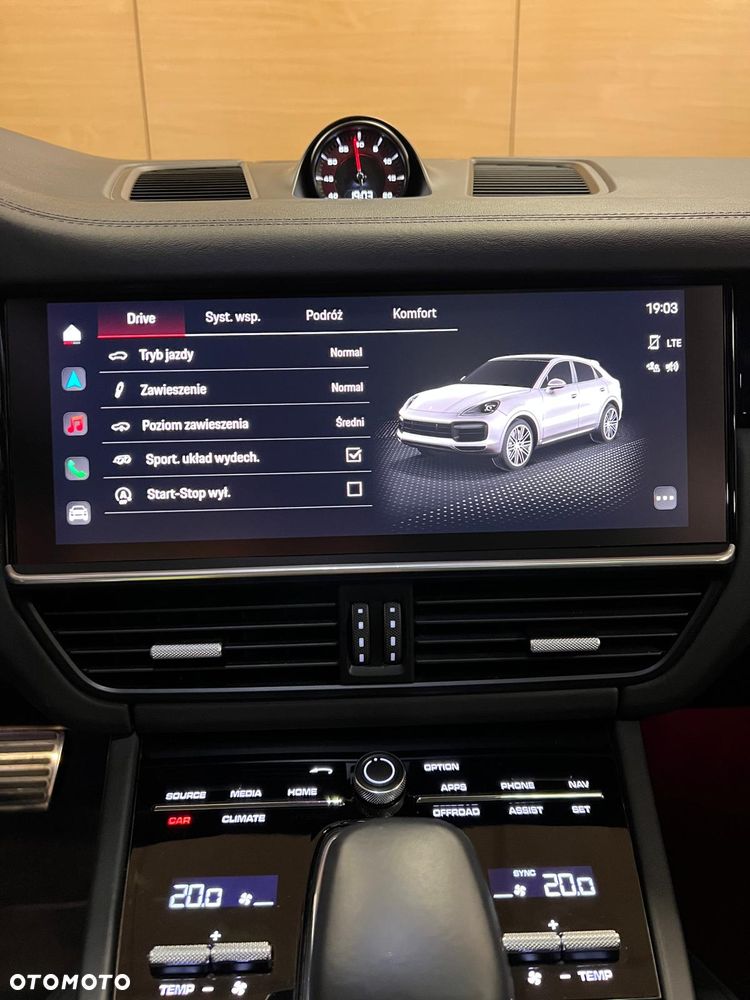Porsche Cayenne - 24