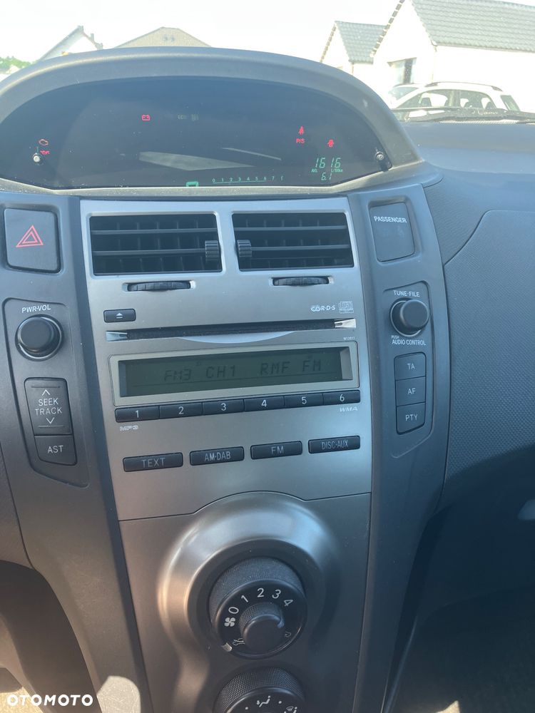 Toyota Yaris 1.33 Sol - 16