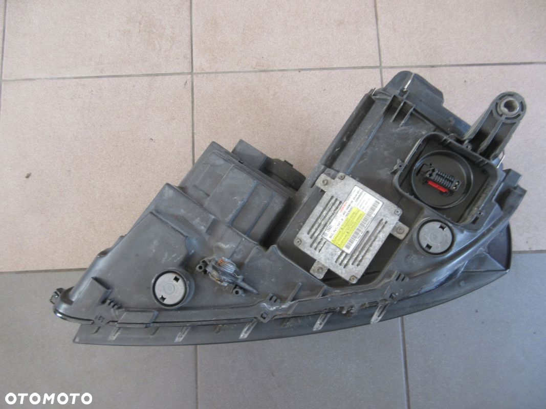 LAMPA REFLEKTOR PRAWY VW PASSAT B7 BI-XENON SKRĘTNY LED - 5