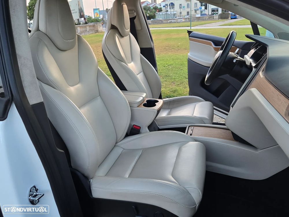 Tesla Model X 100D - 25