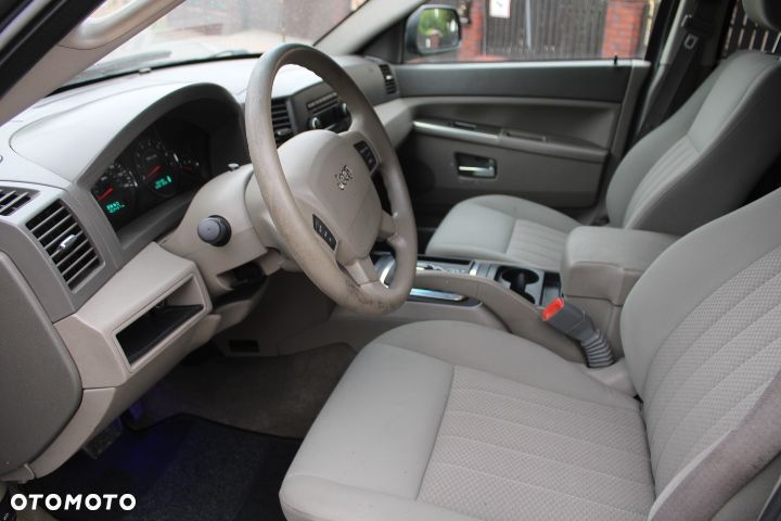 Jeep Grand Cherokee - 8