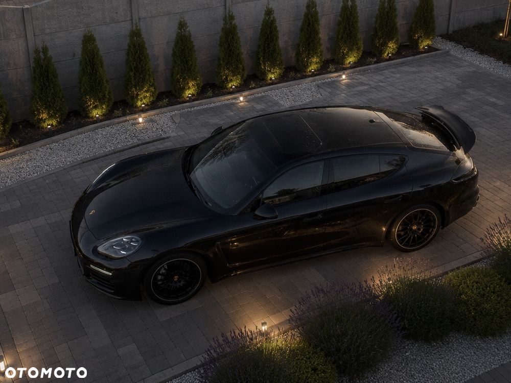 Porsche Panamera PDK - 17