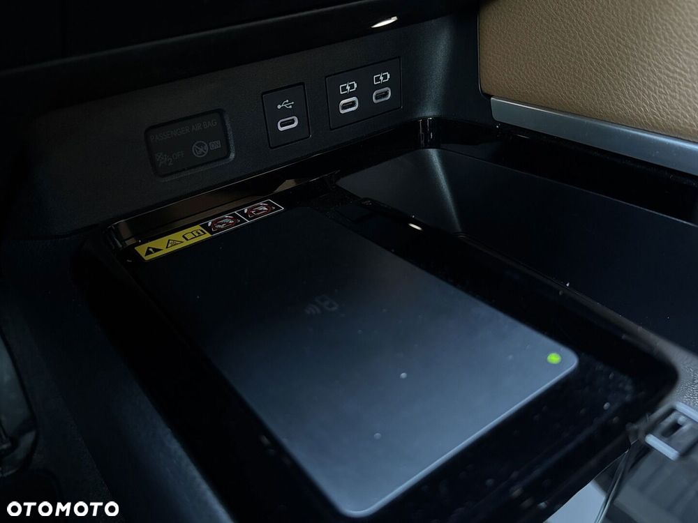 Toyota Camry - 28