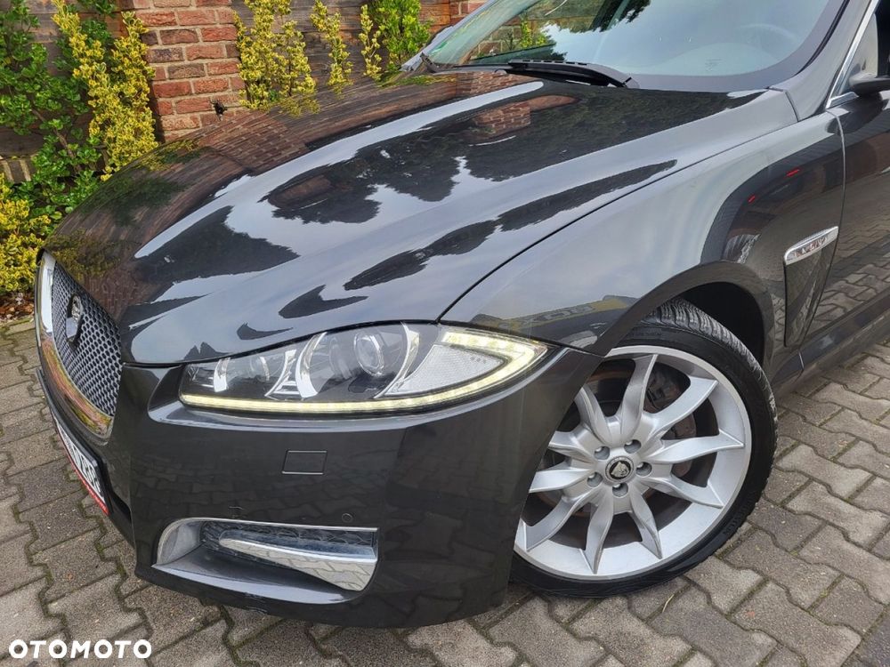 Jaguar XF - 3
