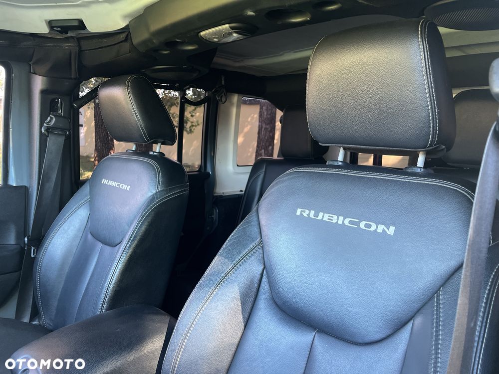 Jeep Wrangler - 8