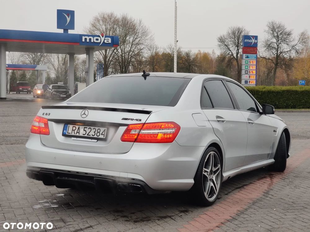 Mercedes-Benz Klasa E 63 AMG T AMG Speedshift 7G-MCT - 13