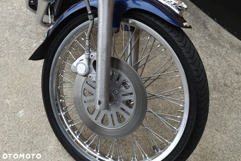 Suzuki Intruder - 27