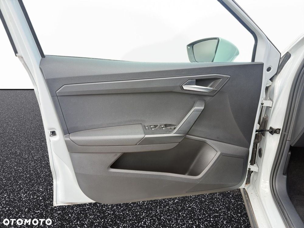 Seat Arona - 30