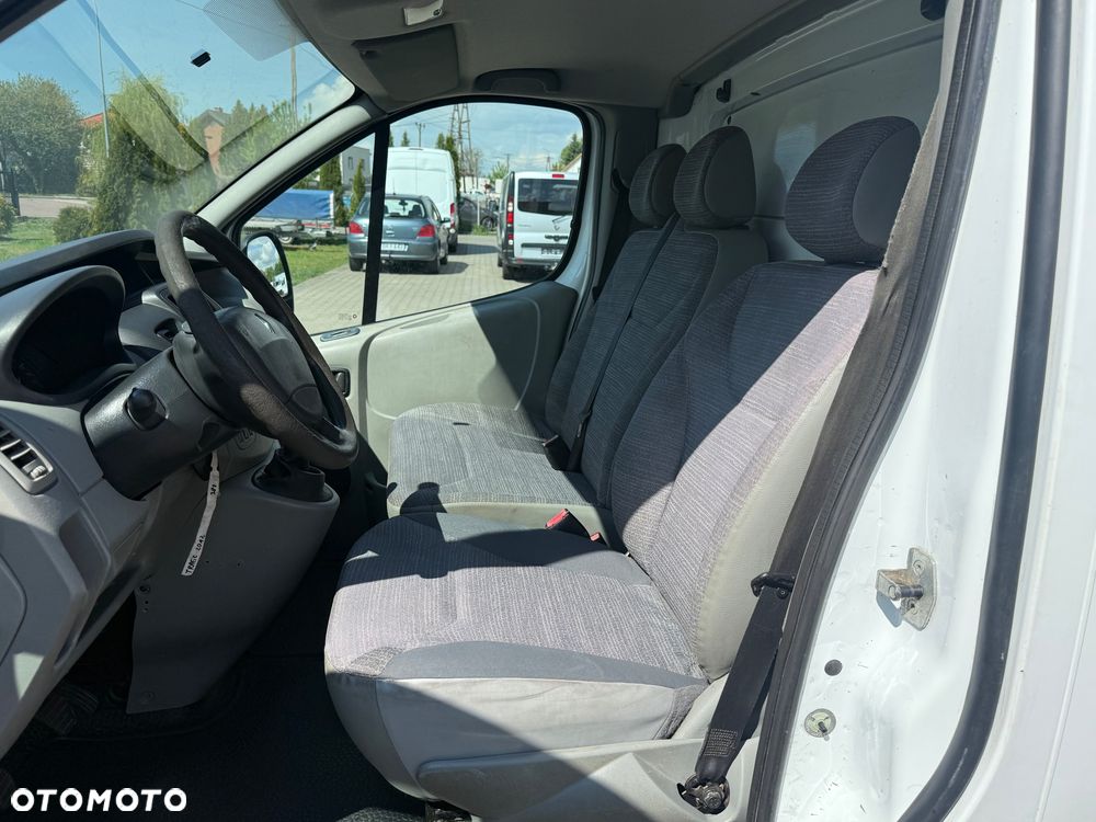 Renault Trafic 2.0dci 115KM sprowadzony bezwypadkowy - 5